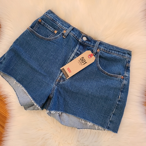 Levi's 501 Shorts NWT - Picture 2 of 8
